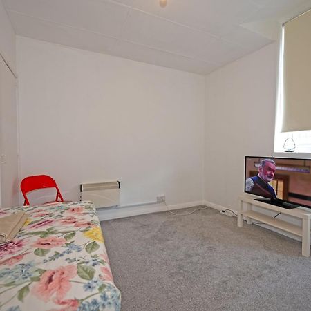 Flat In Clapham Budget Friendly Stay Londyn Zewnętrze zdjęcie
