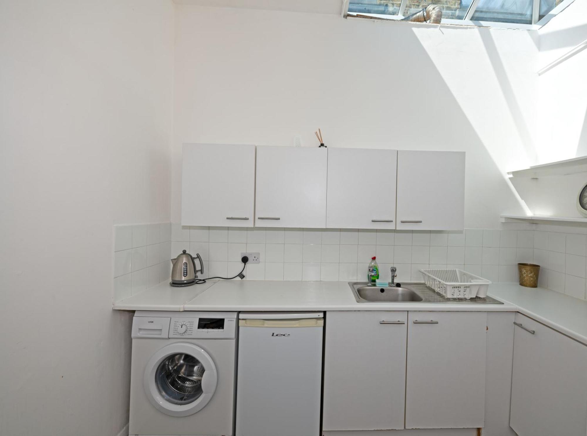 Flat In Clapham Budget Friendly Stay Londyn Zewnętrze zdjęcie