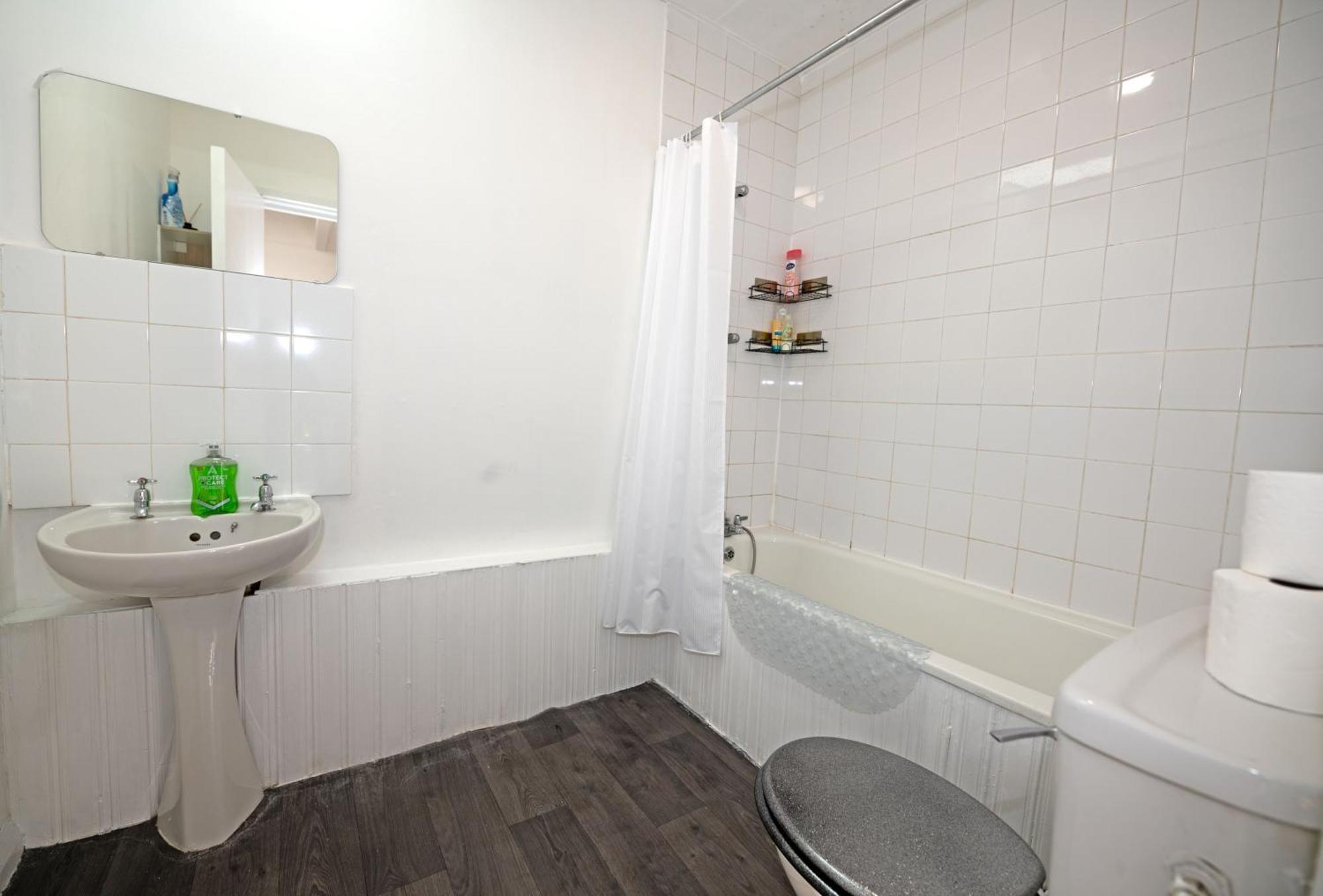 Flat In Clapham Budget Friendly Stay Londyn Zewnętrze zdjęcie